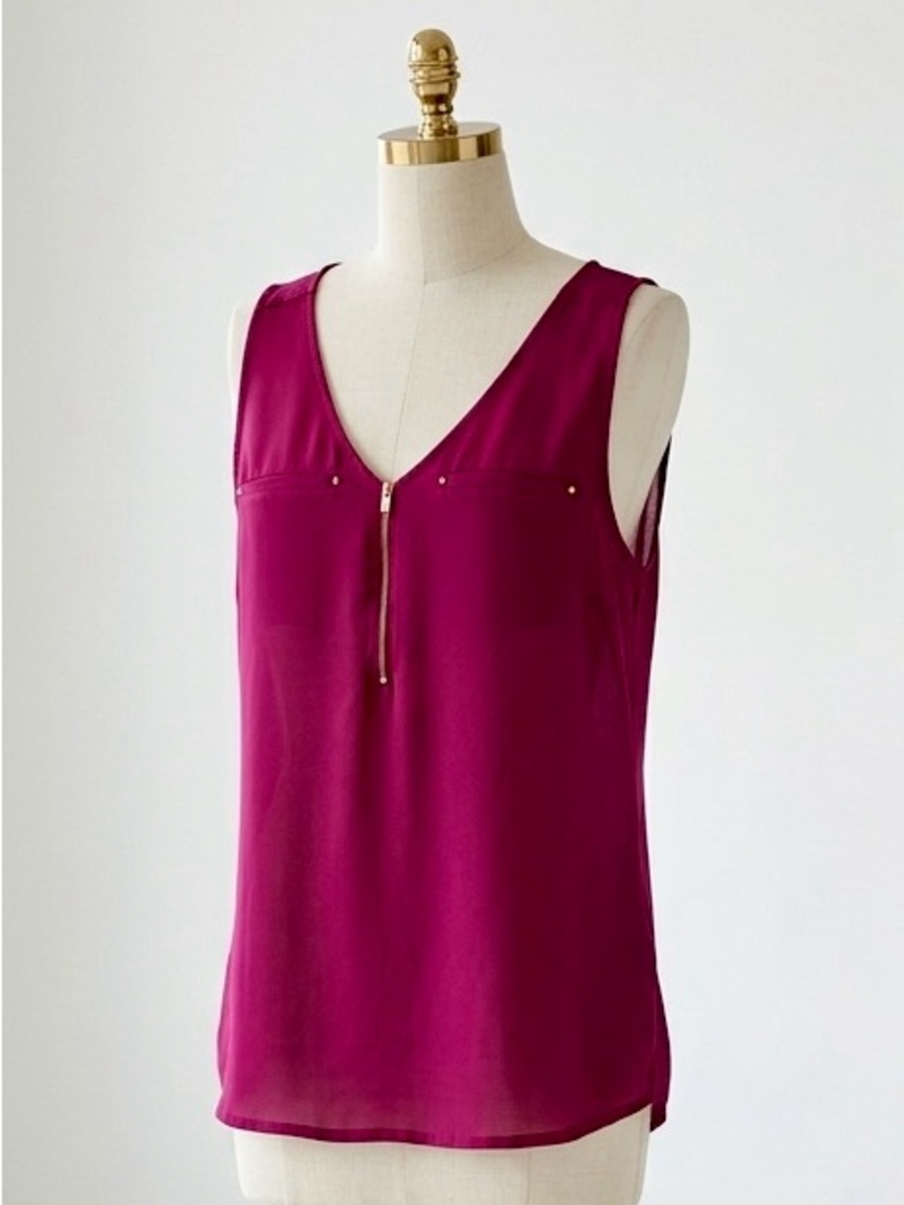 Express| Sleeveless Zip-Front Cami Tank Top in Burgundy & Gold Sz L
